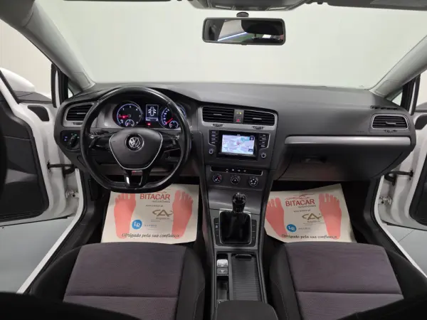 Volkswagen Golf 1.6 TDI CONFORTLINE 13