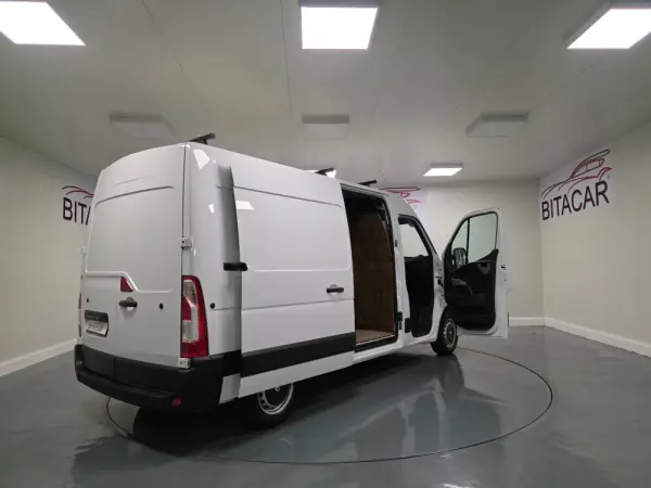 Renault Master 2.3 dCi L2H2 3.5T 52