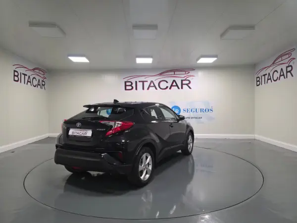 Toyota C-HR 1.8 HSD CONFORT 28