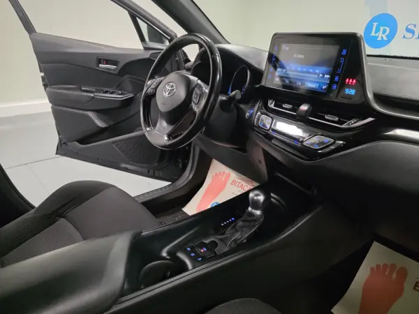 Toyota C-HR 1.8 HSD CONFORT 71