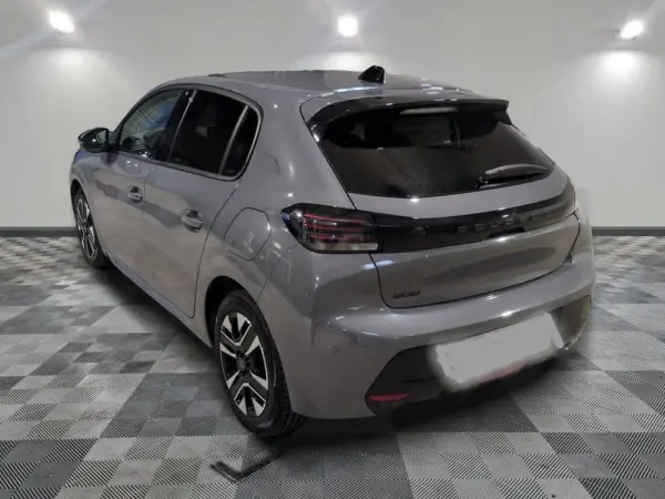 Peugeot 208 ALLURE 6