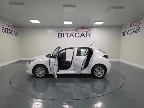 Peugeot 208 1.2 ACTIVE 52