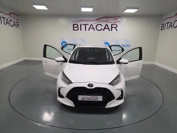 Toyota Yaris 1.5 HDF EXCLUSIVE 42