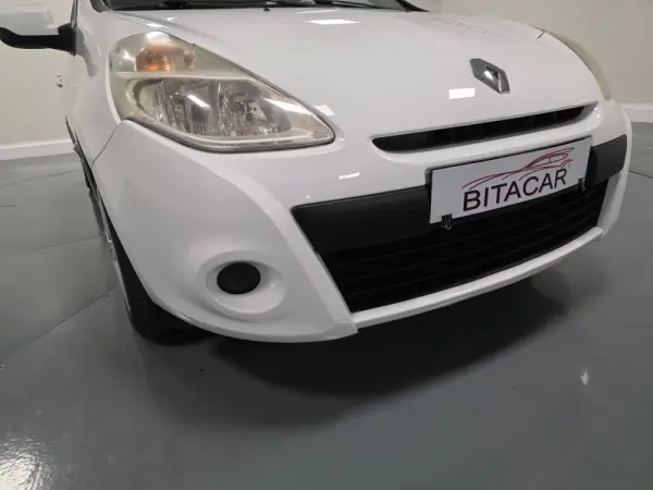Renault Clio 1.5 DCI CONFORT 6