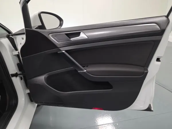 Volkswagen e-Golf AC/DC 44