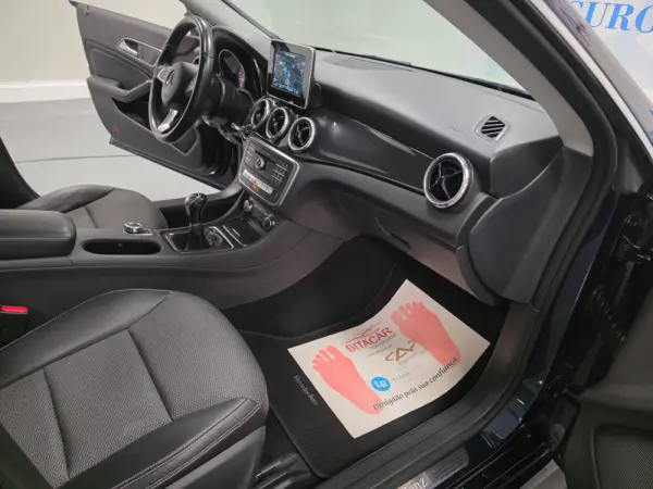 Mercedes-Benz CLA 180 d Shooting Brake Urban 67