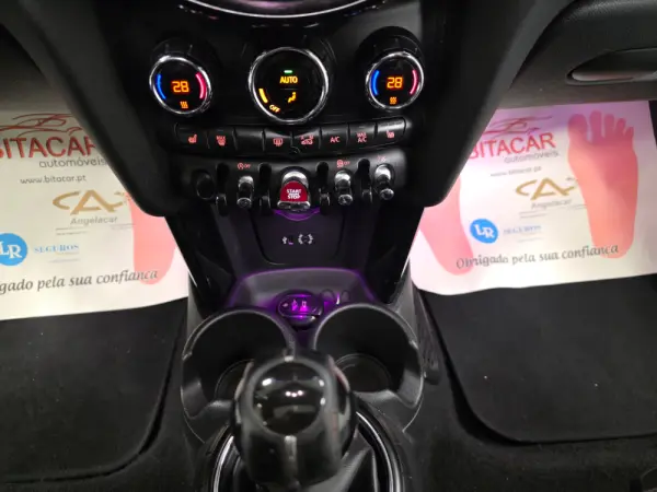 MINI 3 Portas Cooper D 103