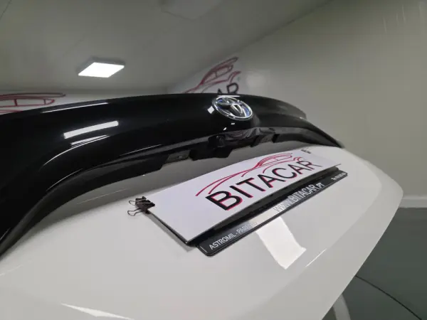 Toyota Yaris 1.5 HDF EXCLUSIVE 61