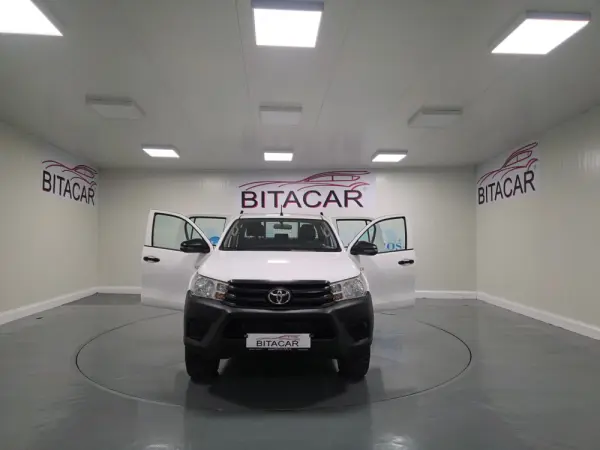 Toyota Hilux 2.4 D-4D 4WD CD CH 33