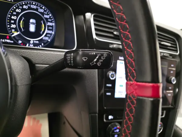 Volkswagen Golf 2.0 TSI GTI DSG Performance 81