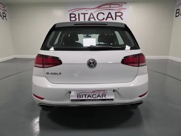 Volkswagen e-Golf AC/DC 21