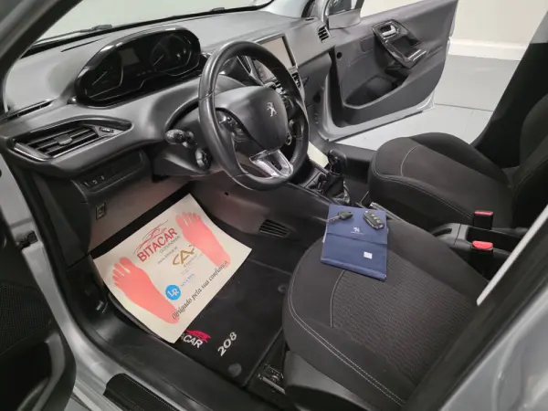 Peugeot 208 1.6 BlueHDi Active 11
