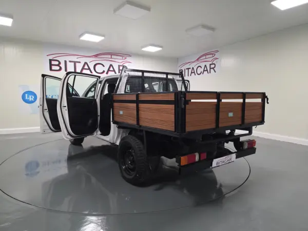 Toyota Hilux 2.4 D-4D 4WD CD CH 43