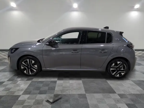 Peugeot 208 ALLURE 5