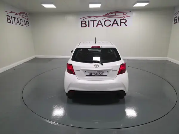 Toyota Yaris BIZZ 1.4 D-4D 90CV IVA DEDUTIVEL 35