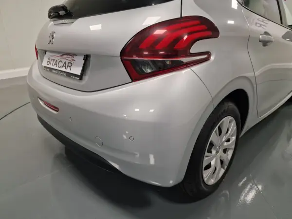 Peugeot 208 1.6 BlueHDi Active 27