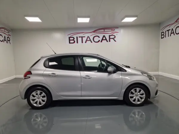 Peugeot 208 1.6 BlueHDi Active 28