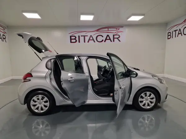 Peugeot 208 1.6 BlueHDi Active 37