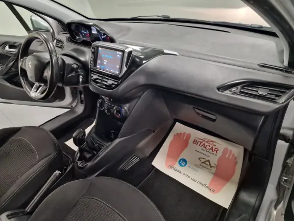 Peugeot 208 1.6 BlueHDi Active 57