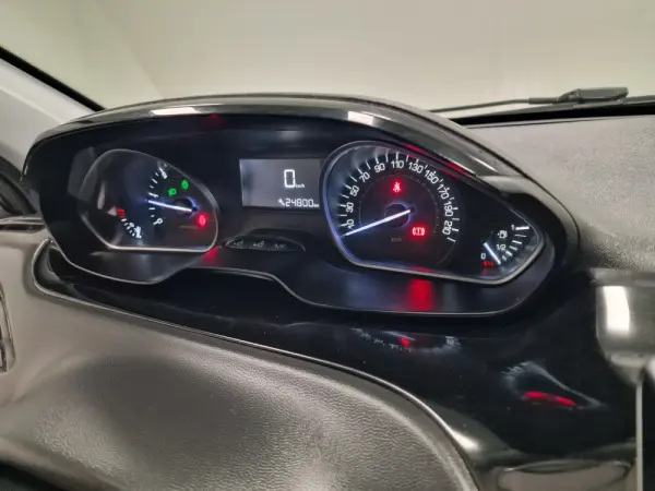 Peugeot 208 1.6 BlueHDi Active 77