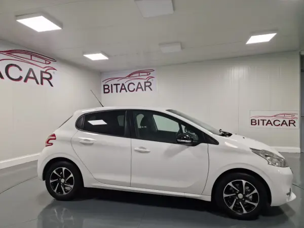 Peugeot 208 1.4 HDi Active 3