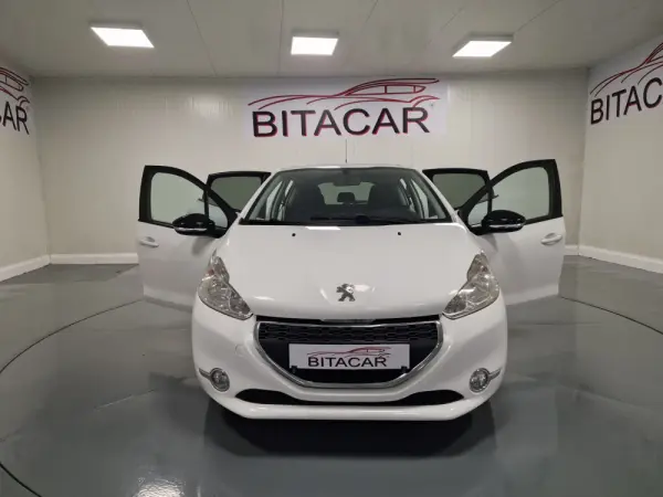 Peugeot 208 1.4 HDi Active 16