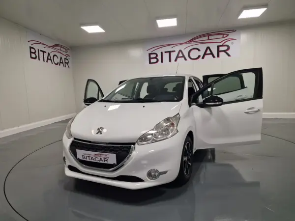 Peugeot 208 1.4 HDi Active 18