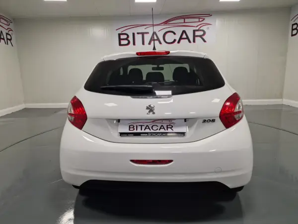 Peugeot 208 1.4 HDi Active 23
