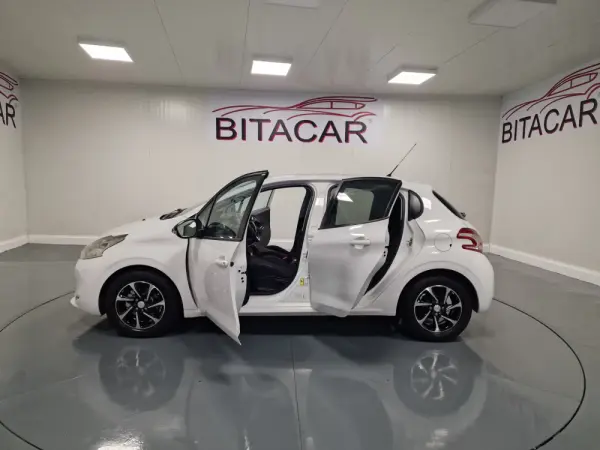 Peugeot 208 1.4 HDi Active 31