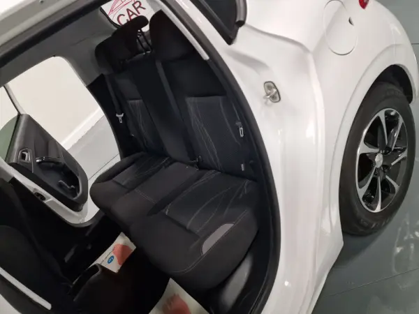Peugeot 208 1.4 HDi Active 39