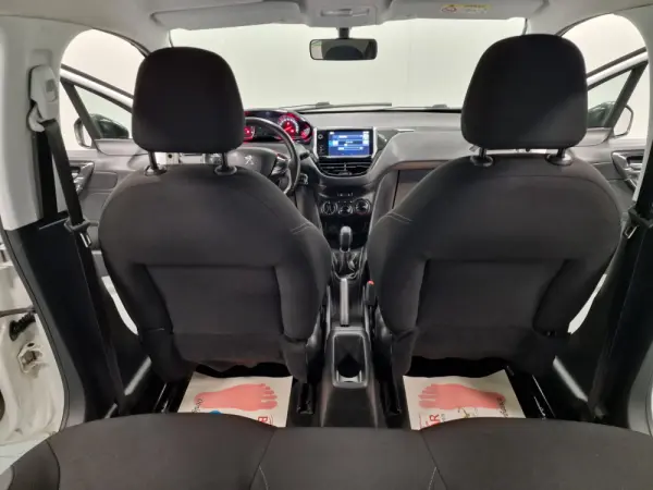 Peugeot 208 1.4 HDi Active 43