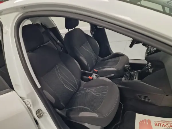 Peugeot 208 1.4 HDi Active 51