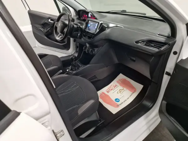 Peugeot 208 1.4 HDi Active 54
