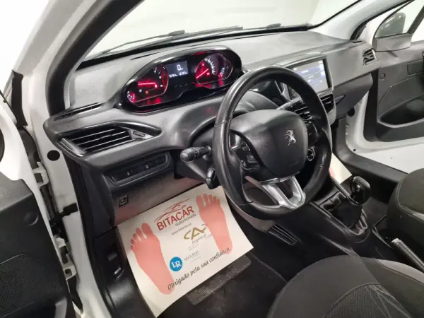 Peugeot 208 1.4 HDi Active 61