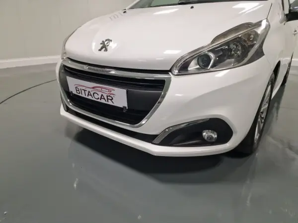 Peugeot 208 1.6 BlueHDi Style 10