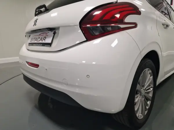 Peugeot 208 1.6 BlueHDi Style 21