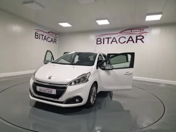 Peugeot 208 1.6 BlueHDi Style 29