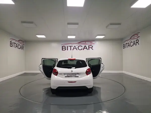 Peugeot 208 1.6 BlueHDi Style 33
