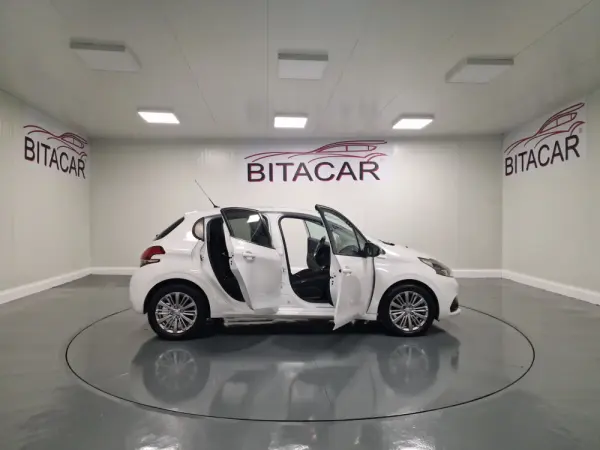 Peugeot 208 1.6 BlueHDi Style 36