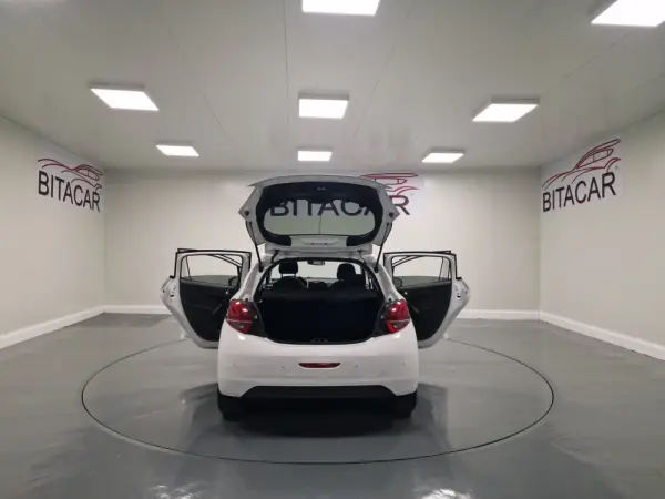 Peugeot 208 1.6 BlueHDi Style 43