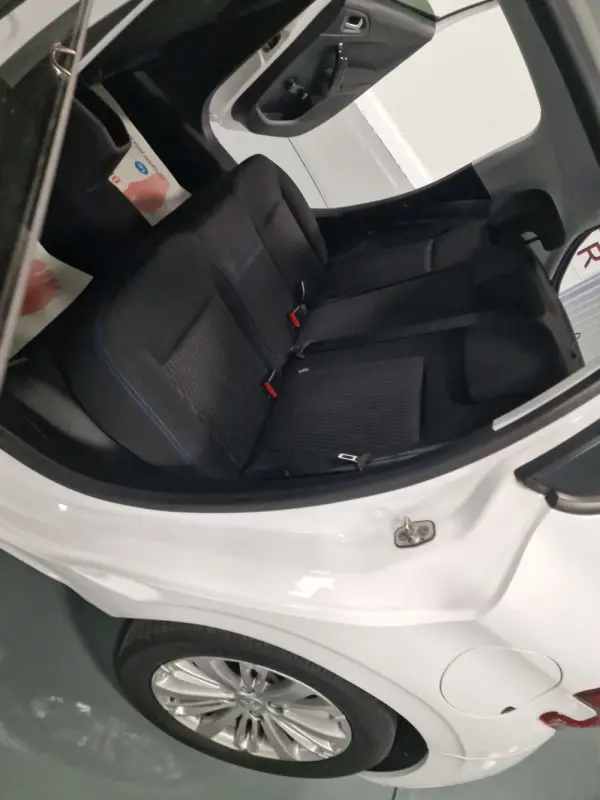 Peugeot 208 1.6 BlueHDi Style 51