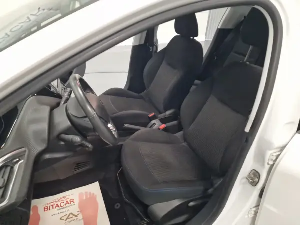 Peugeot 208 1.6 BlueHDi Style 70