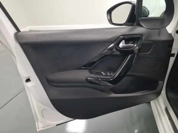 Peugeot 208 1.6 BlueHDi Style 72