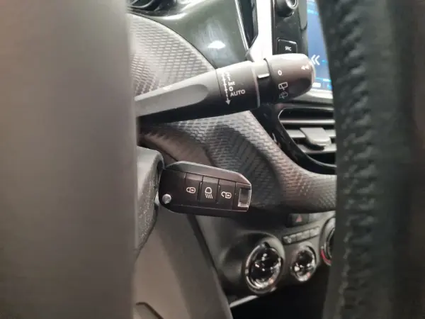 Peugeot 208 1.6 BlueHDi Style 78