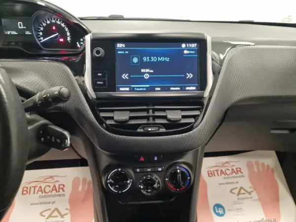 Peugeot 208 1.6 BlueHDi Style 100