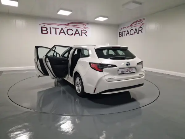 Toyota Corolla Touring Sports 1.8 Hybrid Comfort+P.Sport 24