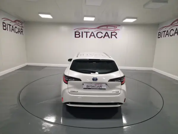 Toyota Corolla Touring Sports 1.8 Hybrid Comfort+P.Sport 26