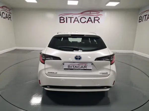 Toyota Corolla Touring Sports 1.8 Hybrid Comfort+P.Sport 27