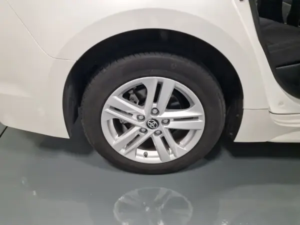 Toyota Corolla Touring Sports 1.8 Hybrid Comfort+P.Sport 44