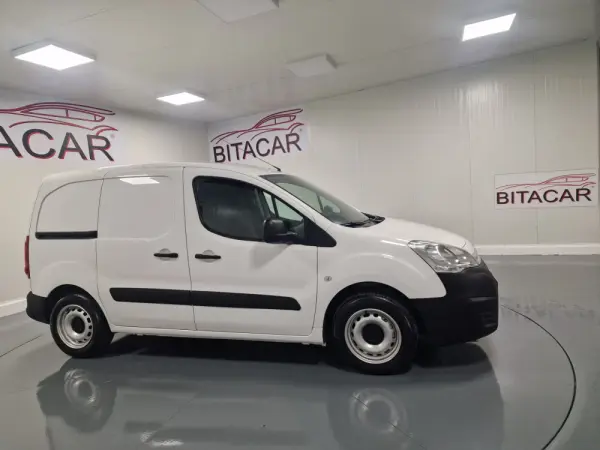Citroen Berlingo 1.6 BLUEHDI IVA DEDUTIVEL APENAS 15.000KMS 2